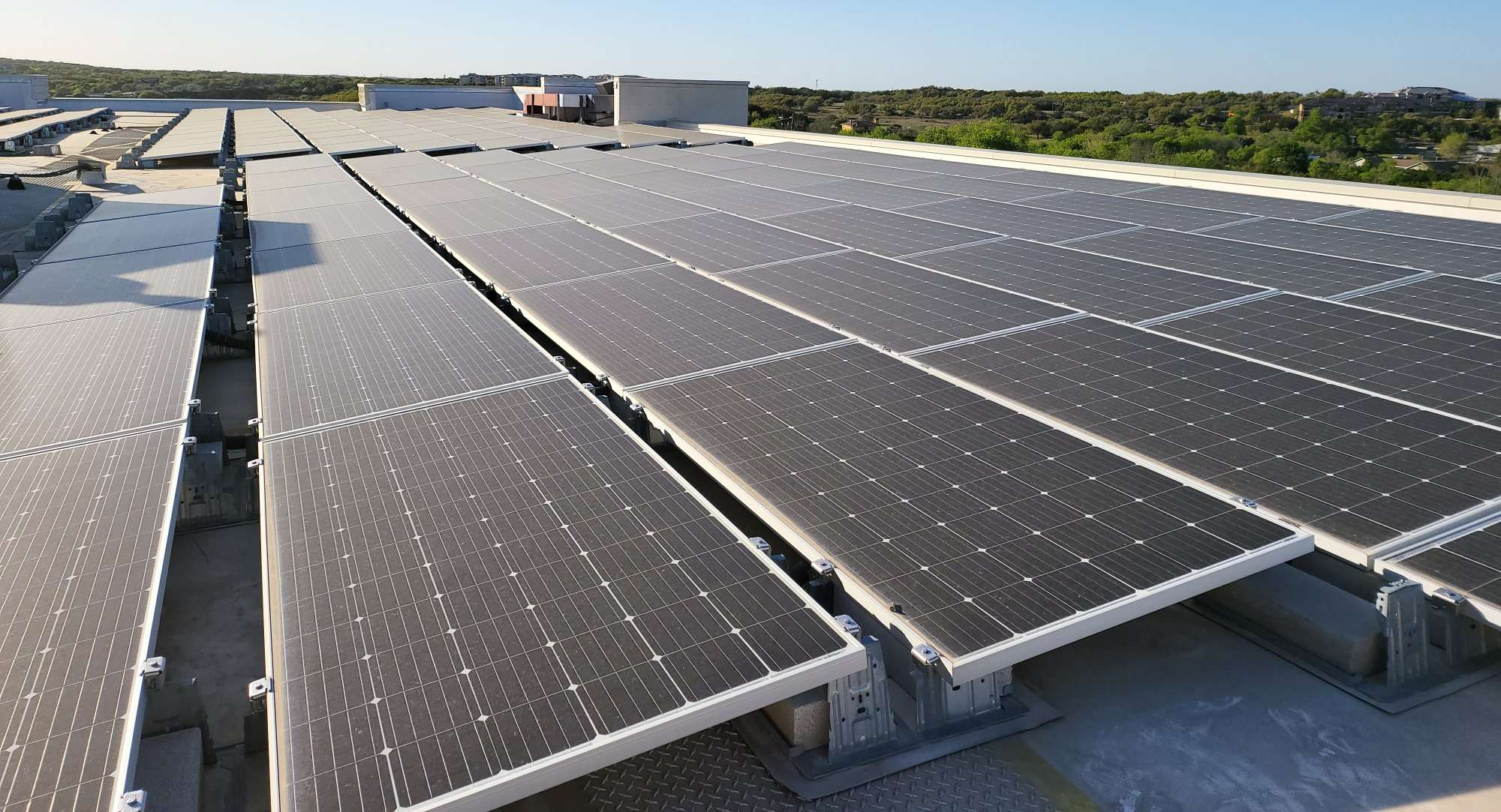 Fractal EMS 100 kW rooftop solar array at the Austin headquarters